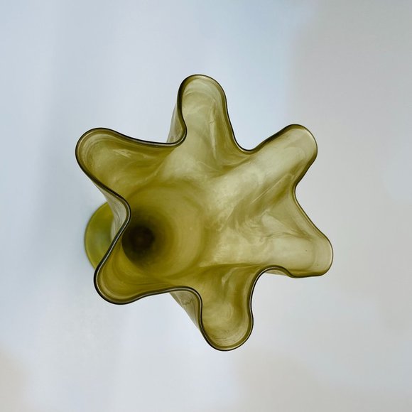 Art Nouveau Vintage Hand-pulled, Hand-blown Yellow Brown Frosted Ruffle Vase - Picture 2 of 10